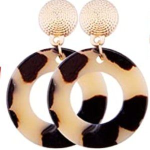 Neutral Circular Earrings